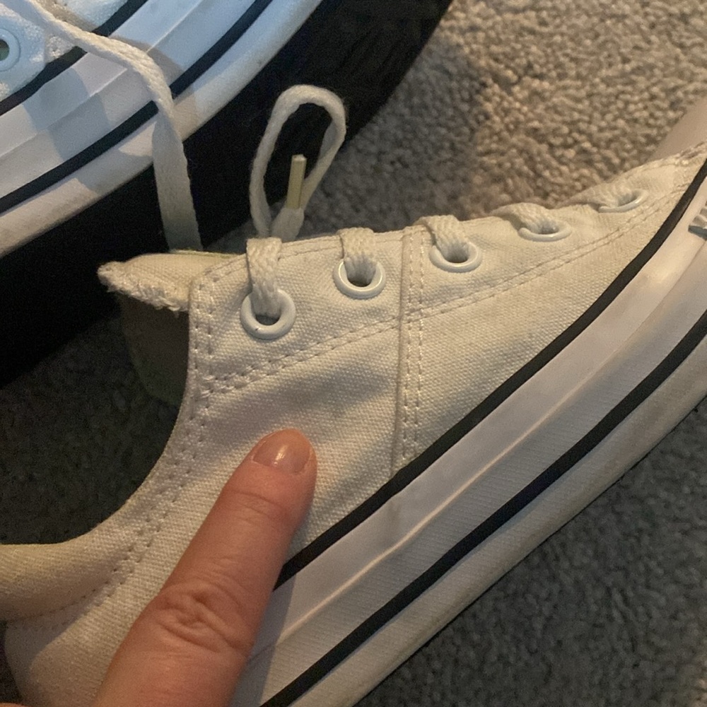 EUC Converse🤍🖤 - Picture 7 of 12